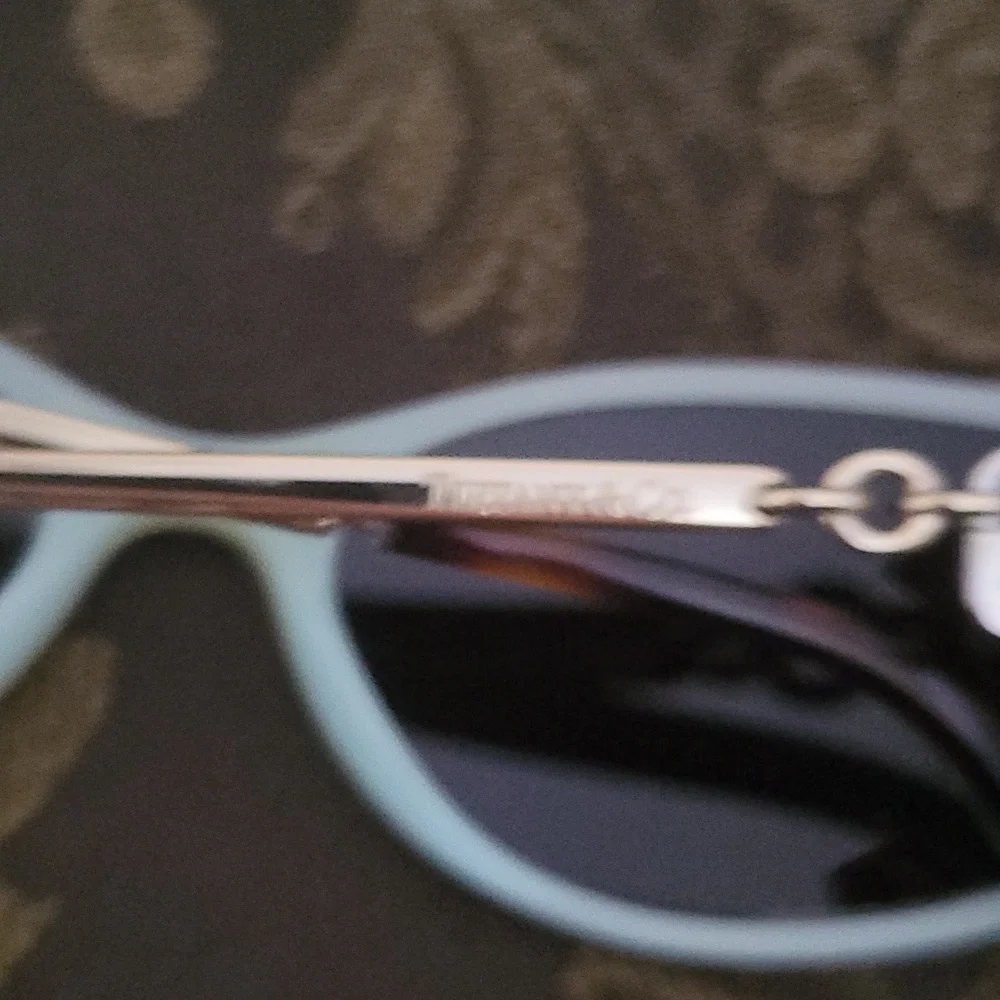 Tiffany absolutely gorgeous sunglasses  New  pair new case bag Beautiful